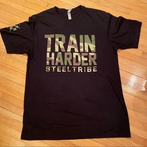 Men’s workout tee. XL